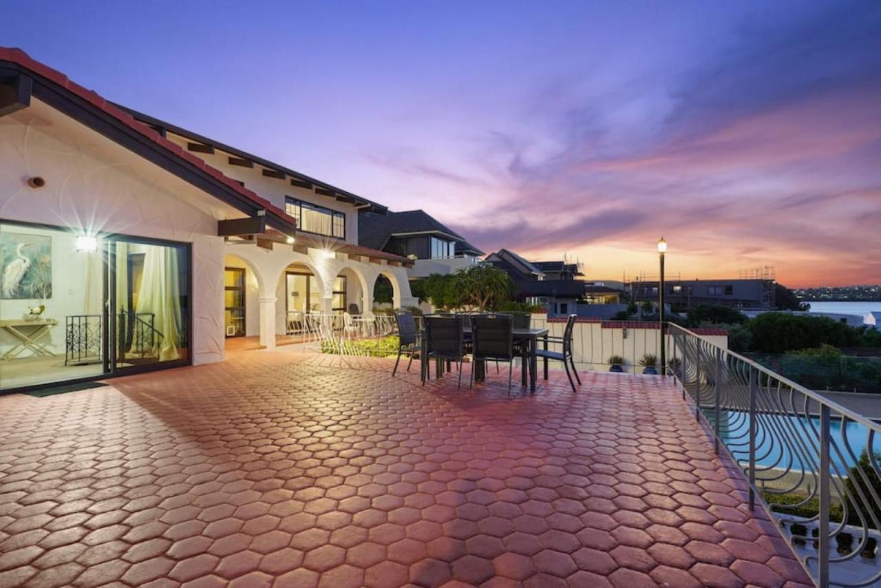 Magnificent Beachfront Mansion - Pool - Fireplace Auckland Exterior photo