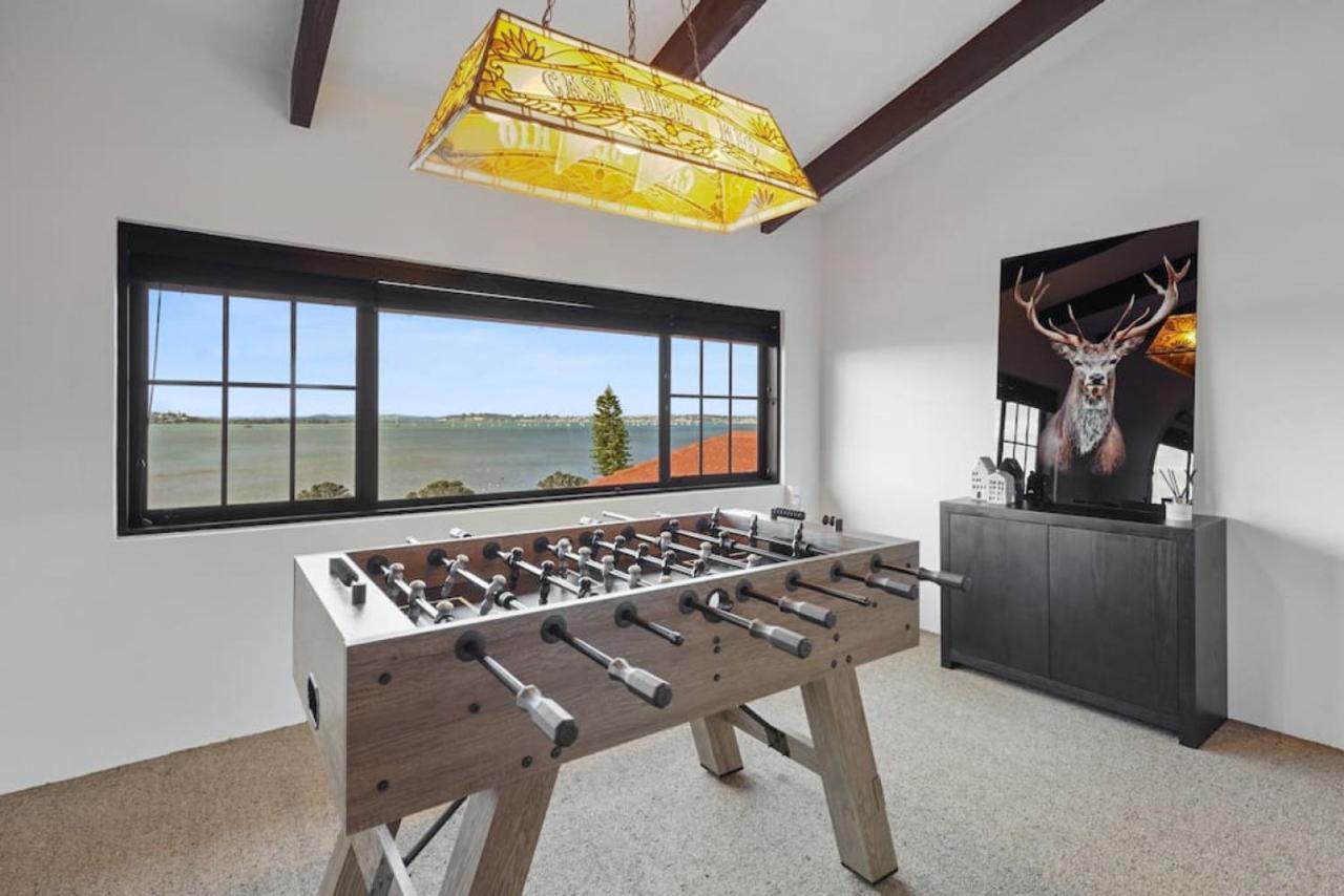 Magnificent Beachfront Mansion - Pool - Fireplace Auckland Exterior photo