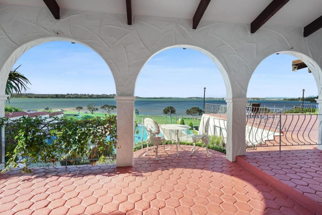 Magnificent Beachfront Mansion - Pool - Fireplace Auckland Exterior photo