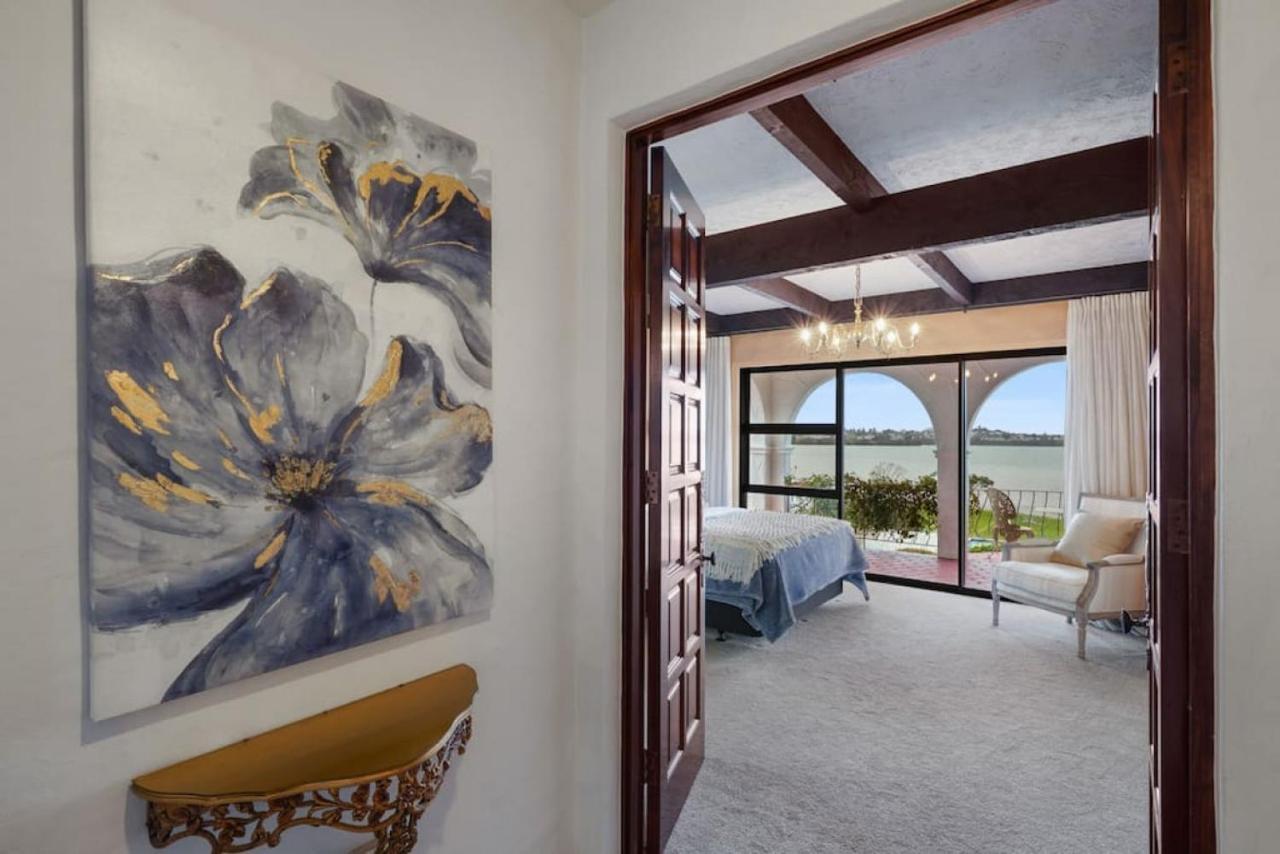 Magnificent Beachfront Mansion - Pool - Fireplace Auckland Exterior photo